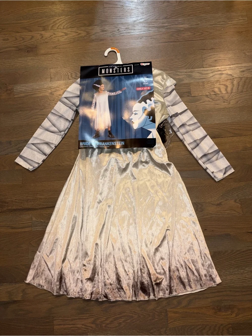 Disguise nwt universal